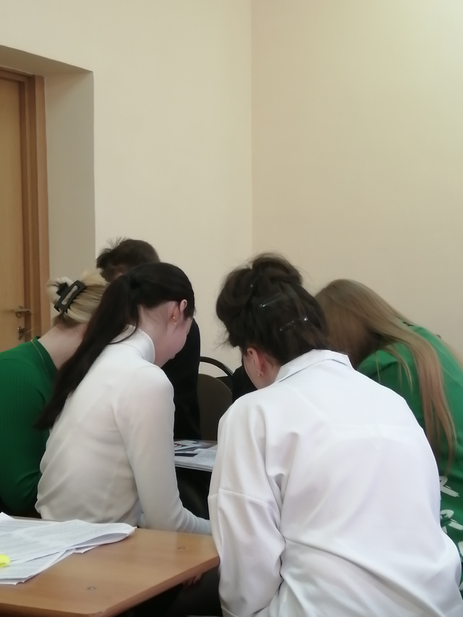 4 апреля декада правовых знаний началась с дебатов Правовая культура потребителей